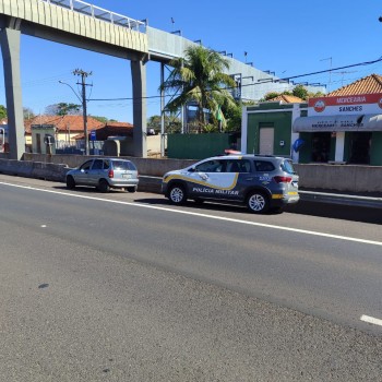 Roubo de carga em Regente Feijó